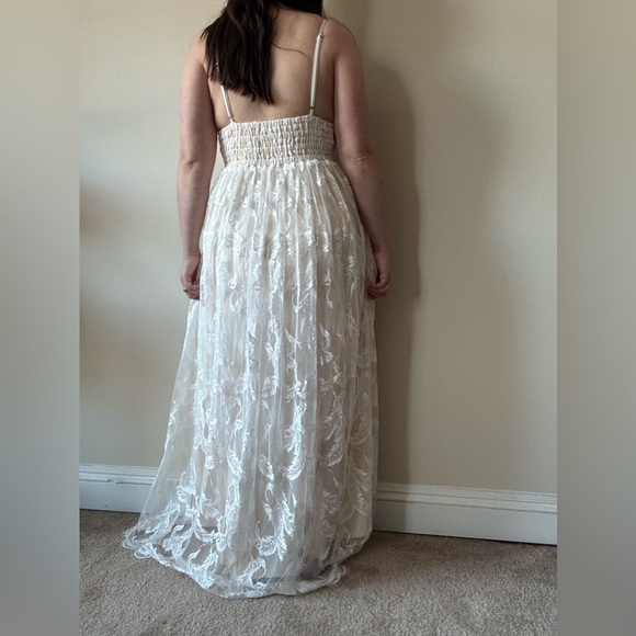 Baltic Born White Lace Maxi Dress - Picture 5 of 13